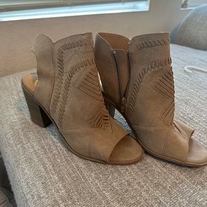 Light brown sling back booties